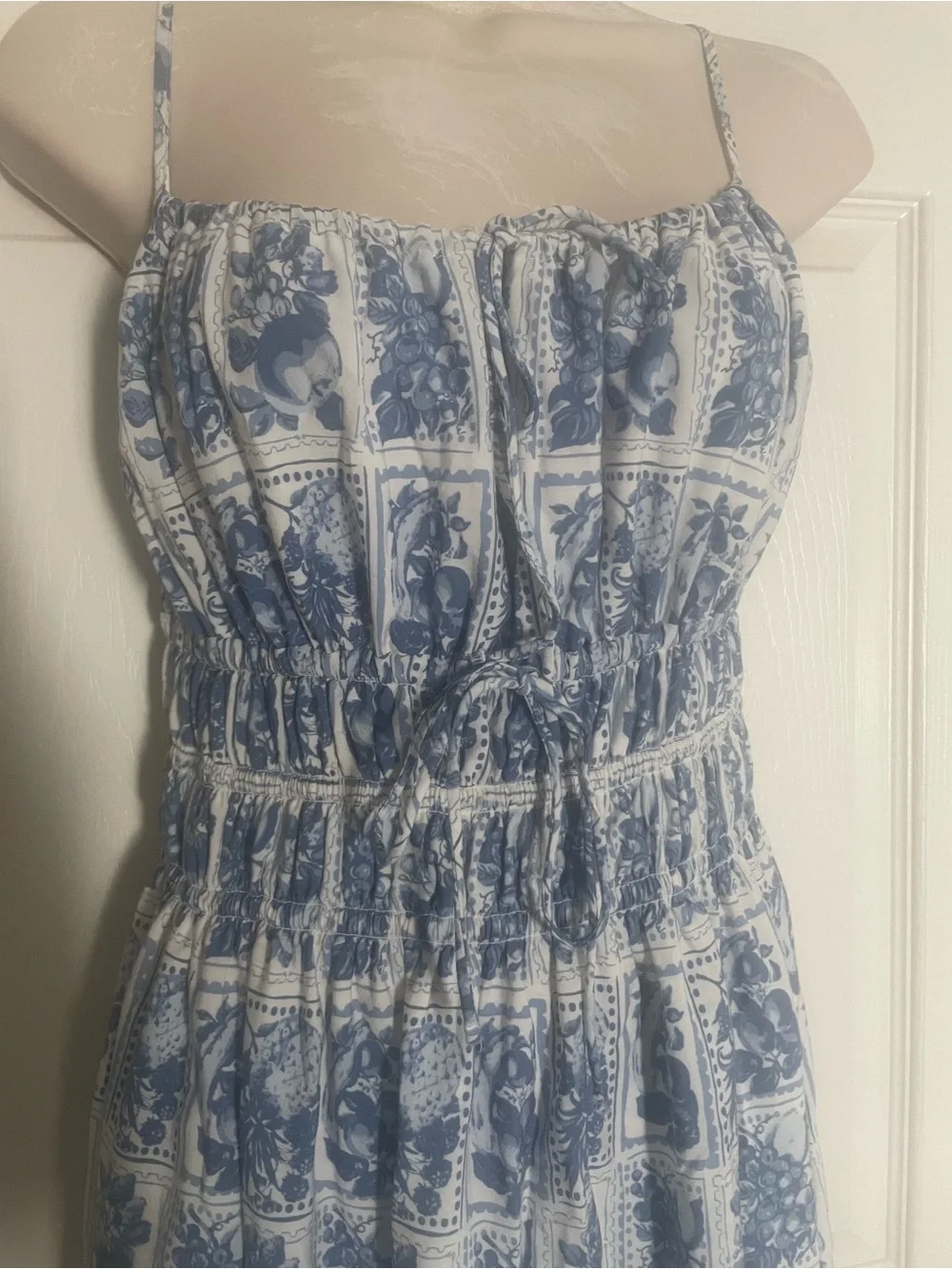 Abercrombie & Fitch Blue and White Floral Smocked Maxi Dress Size ST